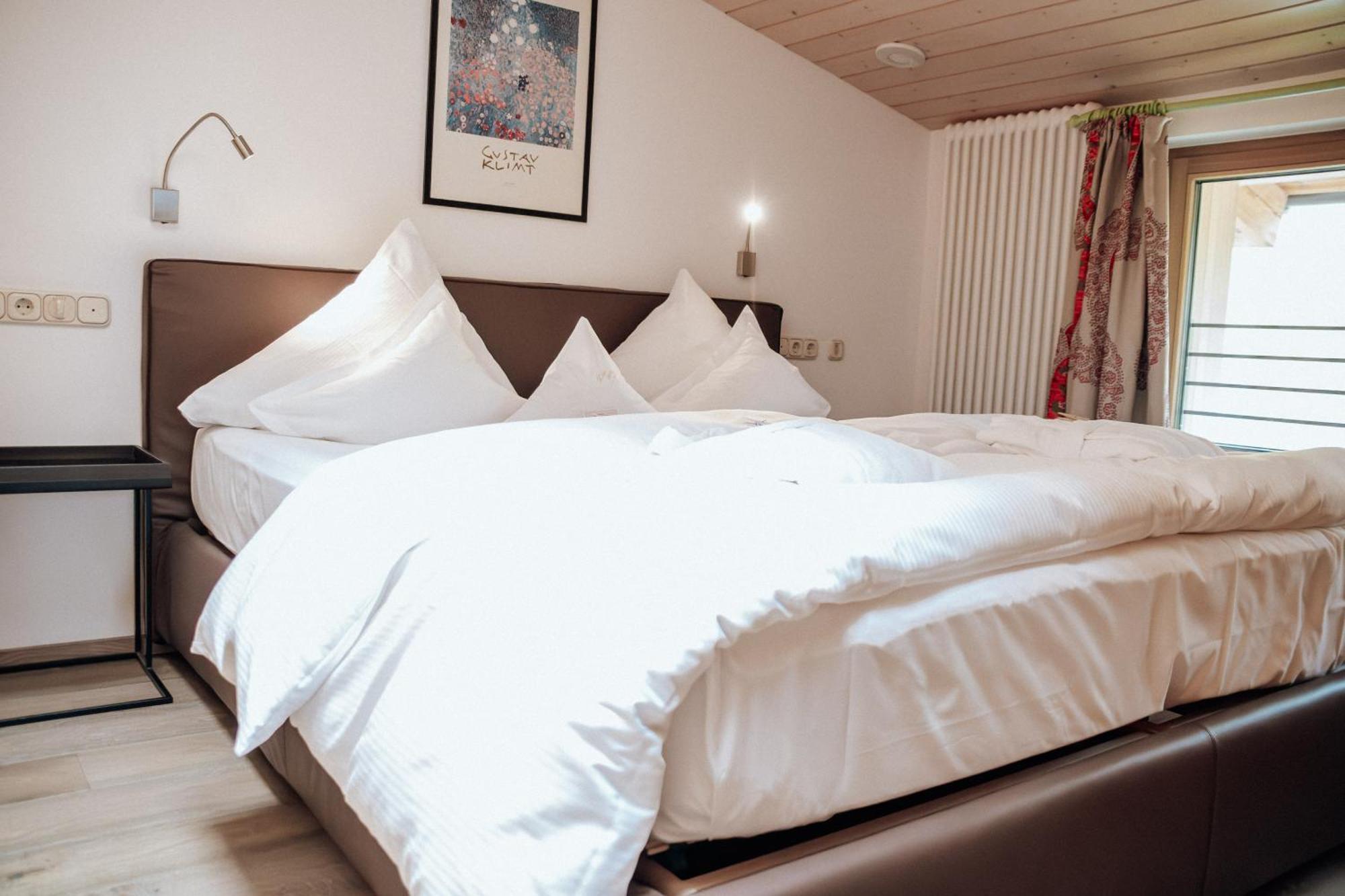 לך אם ארלברג Hotel Goldener Berg מראה חיצוני תמונה