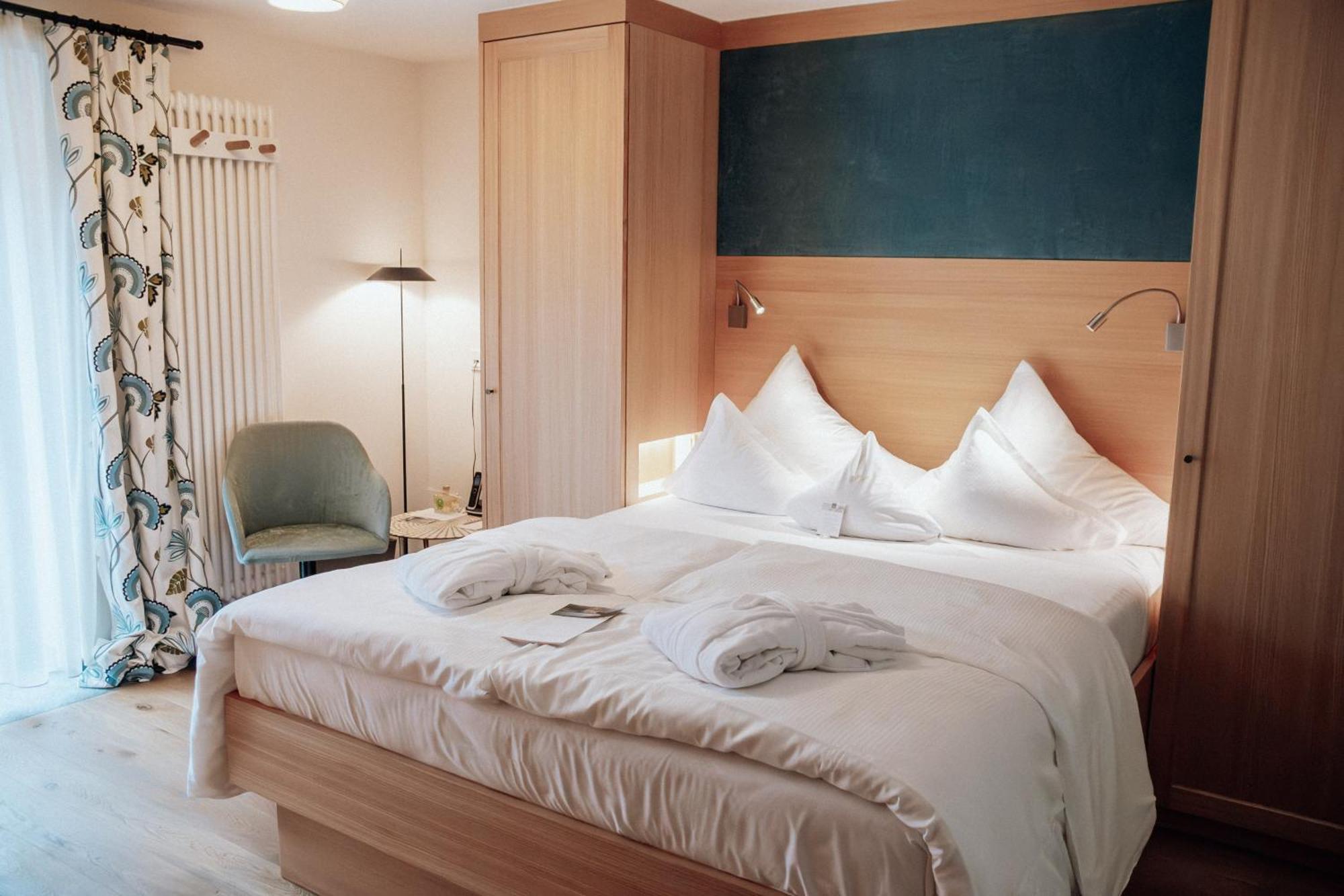 לך אם ארלברג Hotel Goldener Berg מראה חיצוני תמונה